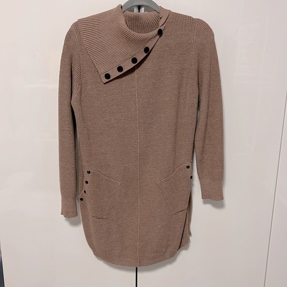 NWOT Sweater Dress Cowl Neck Buttons Pockets Blush, Size S/M - Picture 1 of 11